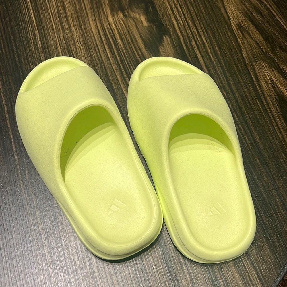 Glow Green Yeezy Slides: Men’s 5